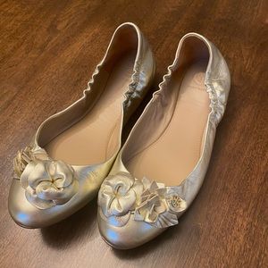 Tory Burch champagne color flats - size 9